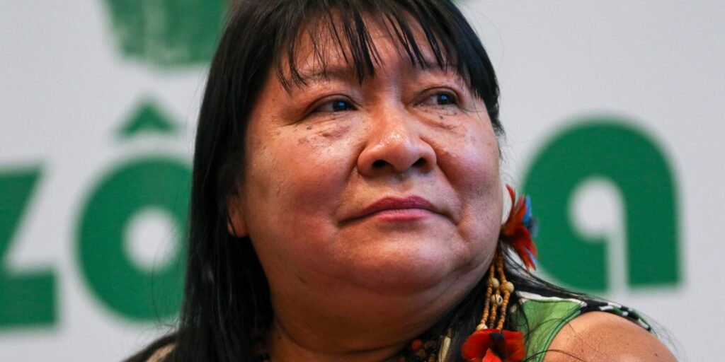 Participação de negros e indígenas no Executivo sobe para 39%