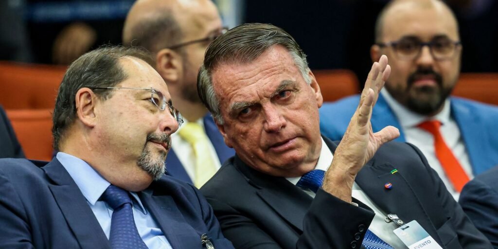 Bolsonaro chega ao STF para ver julgamento sobre tentativa de golpe