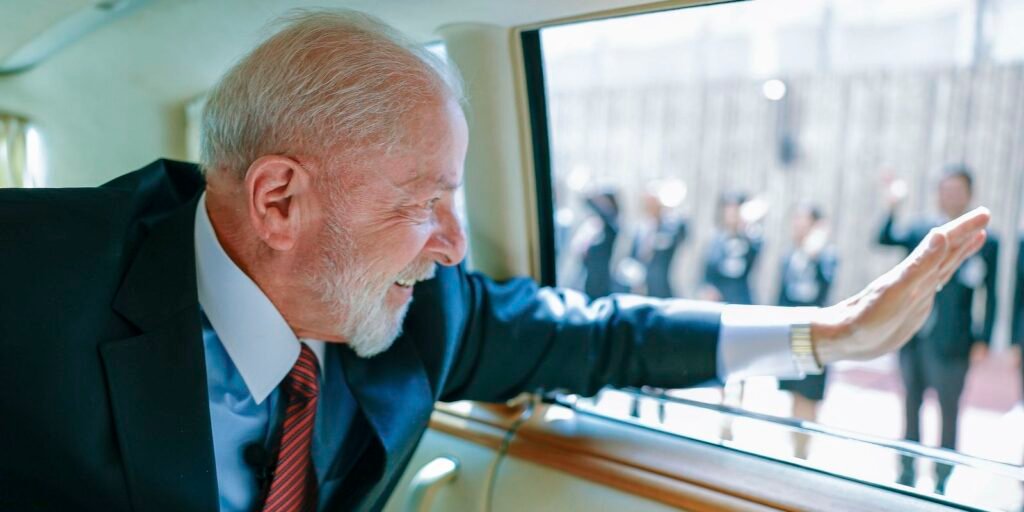 Lula visita Vietnã para elevar nível da relação com o país