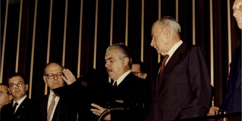 Redemocratização: há 40 anos, Sarney assumia a presidência do Brasil Redemocratização: há 40 anos, Sarney assumia a presidência do Brasil