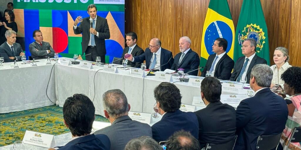 Lula entrega projeto de isenção de IR para quem ganha até R$ 5 mil