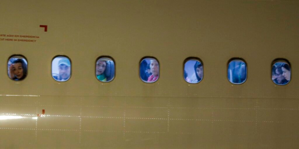 Maior parte de repatriados dos EUA é transportada para Minas