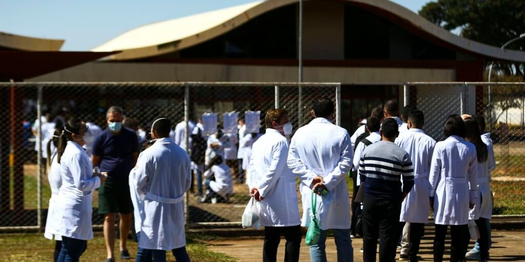 Gabarito preliminar da primeira etapa do Revalida 2025 está disponível