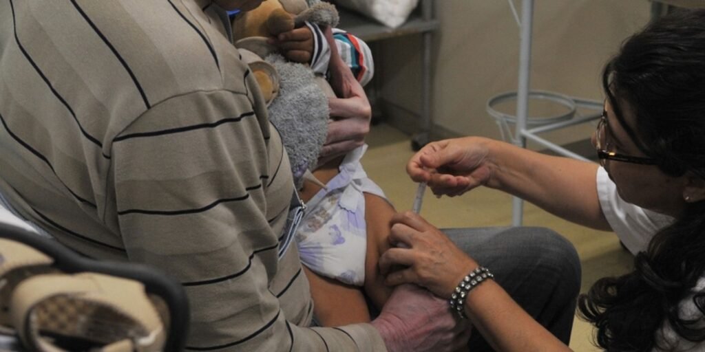 Cobertura vacinal em público infantil volta a crescer em SP