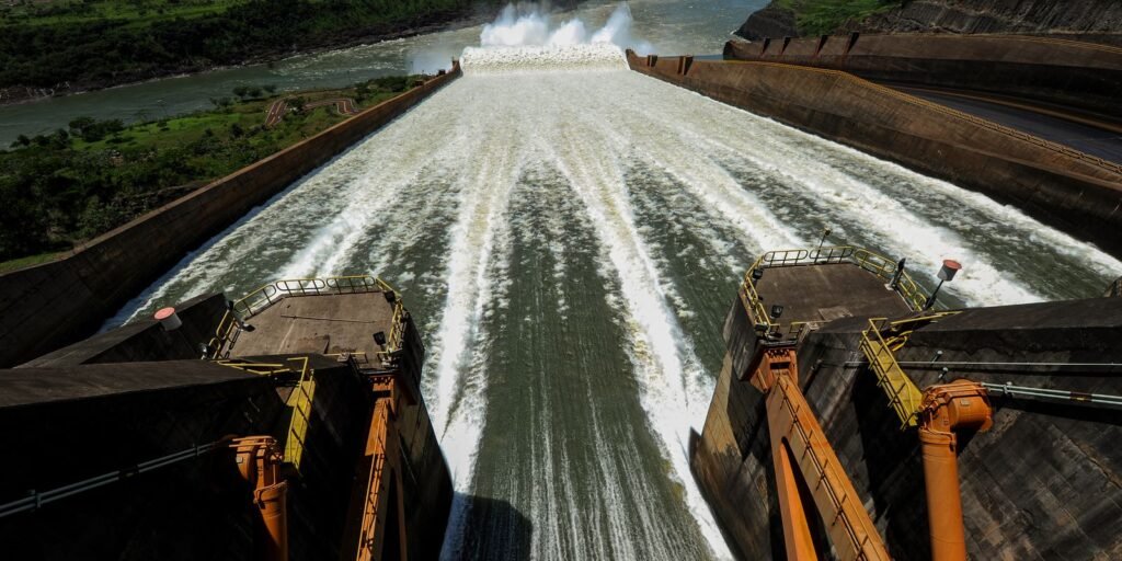 Paraguai chama embaixadores e cobra explicação após espionagem da Abin