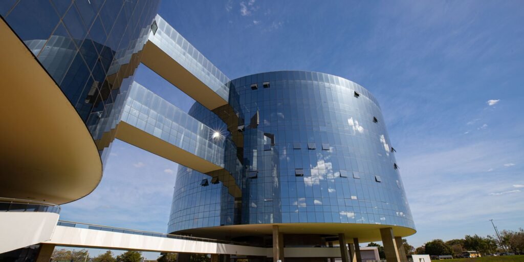 MPF questiona veto a terapia hormonal para crianças e adolescentes