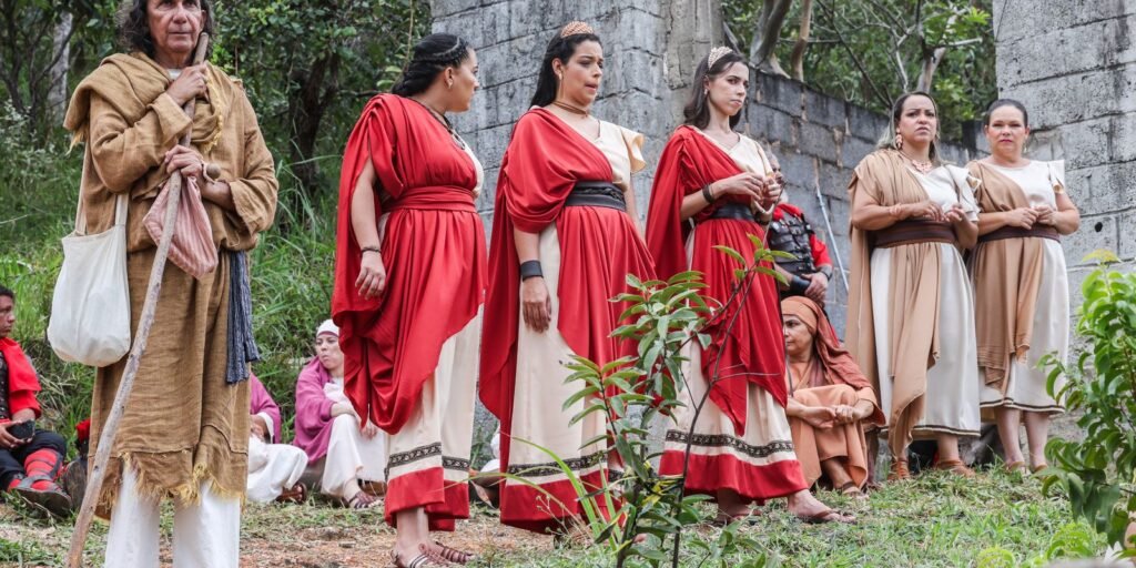 Trabalho e estudo: comerciantes em Via Sacra no DF buscam sonhos