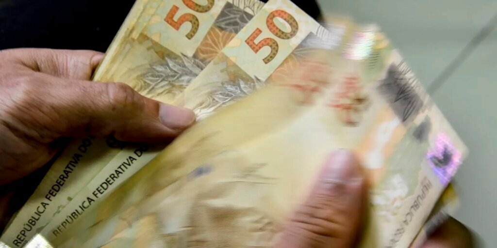 Mercado financeiro reduz previsão da inflação para 5,55% Mercado financeiro reduz previsão da inflação para 5,55%