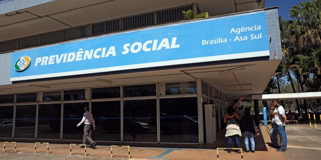 Câmara: oposição protocola pedido de CPI sobre fraude no INSS Câmara: oposição protocola pedido de CPI sobre fraude no INSS