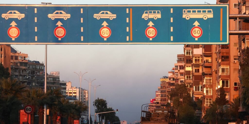 Futuro da Síria depende do fim de sanções dos EUA, diz enviado da ONU