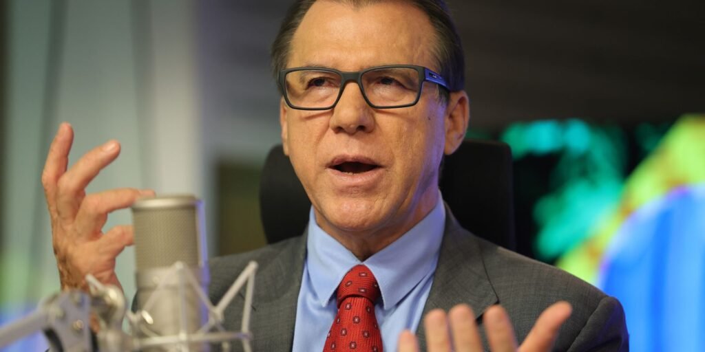 INSS: Marinho diz não ver motivos para fim de desconto em folha INSS: Marinho diz não ver motivos para fim de desconto em folha
