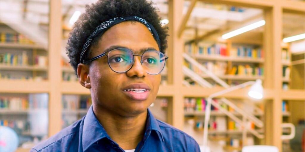 Programa que oferta bolsas de estudo a negros tem inscrição até dia 30