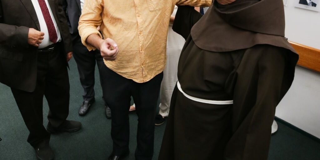 Greve de fome: Braga acampa na Câmara após Conselho votar cassação