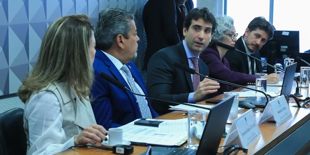 Apostadores destinam até R$ 30 bi por mês a bets, informa BC