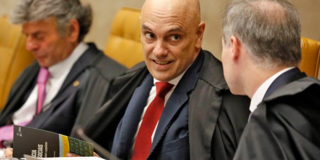 Assistência religiosa a presos é prevista na Constituição, diz Moraes