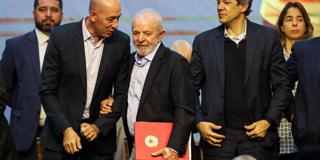 Haddad pede que eleitores se mobilizem por reforma do Imposto de Renda