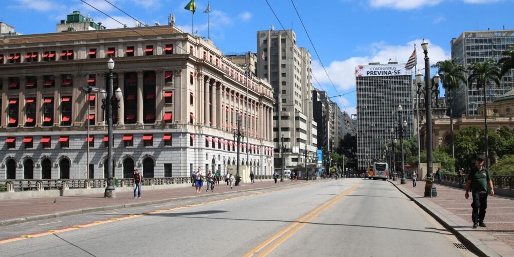 Dia do Trabalhador: o que abre e o que fecha em São Paulo Dia do Trabalhador: o que abre e o que fecha em São Paulo