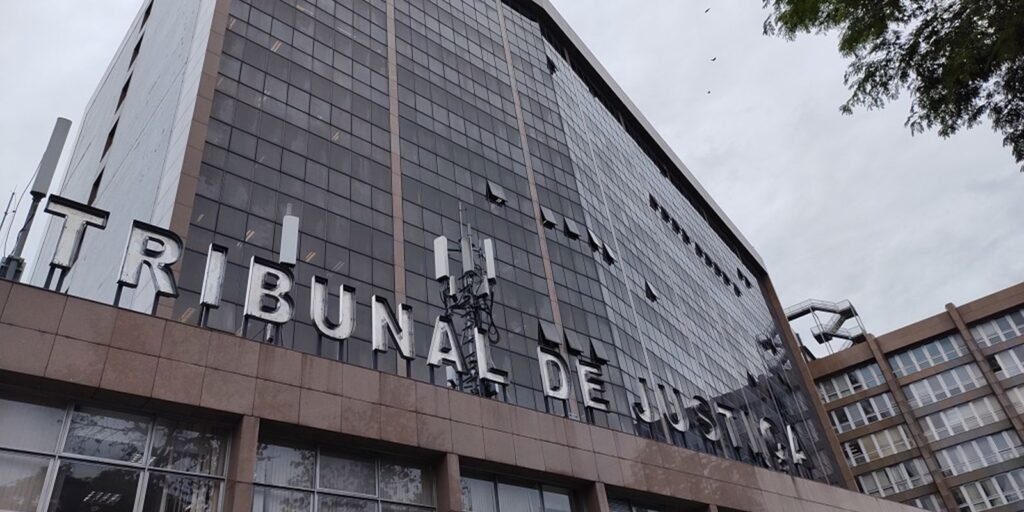 Justiça do RJ decreta falência da rede de lojas de departamento Leader