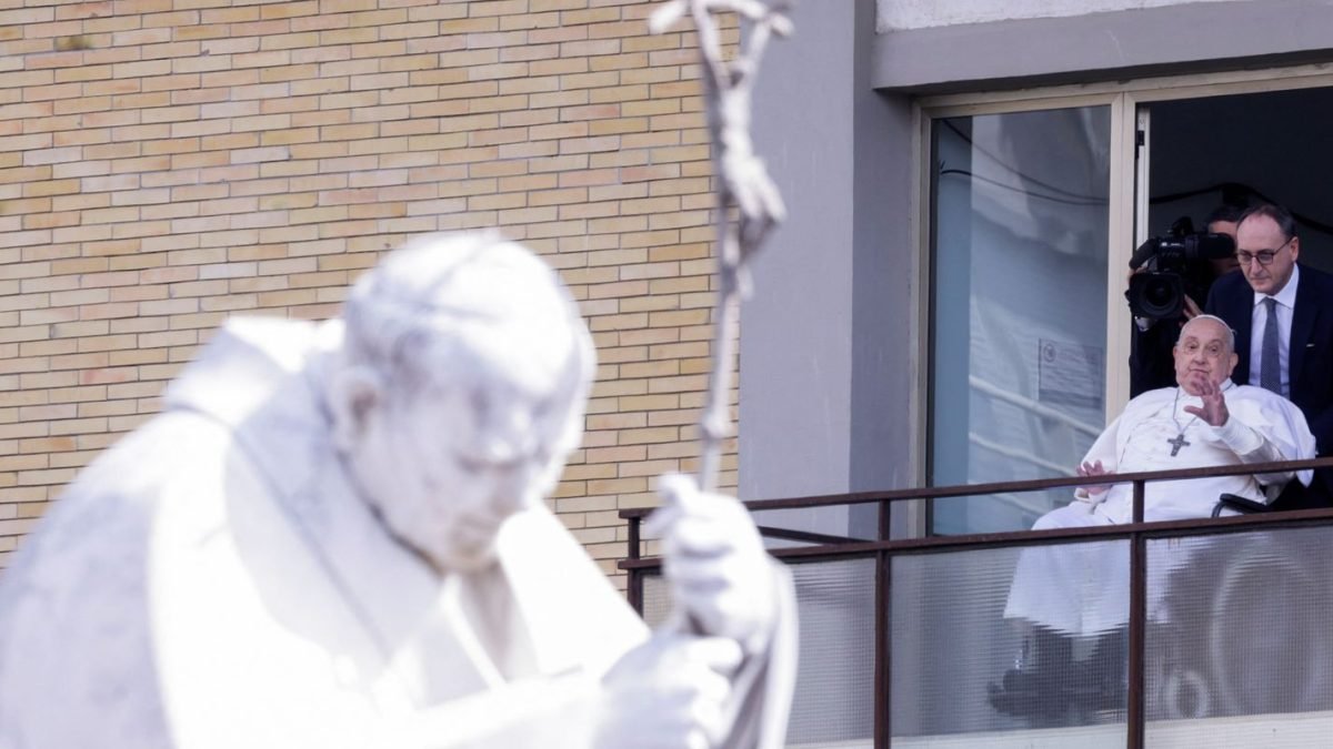 1745250748_2025-03-23t120040z_1343570588_rc2zida0xseb_rtrmadp_3_pope-francis-health_0.jpg