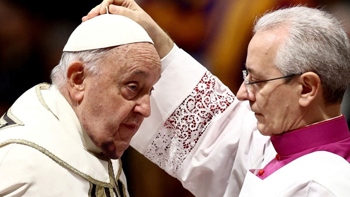 2024-12-07t163713z_1292032793_rc2dkbaea7gt_rtrmadp_3_pope-consistory.jpg