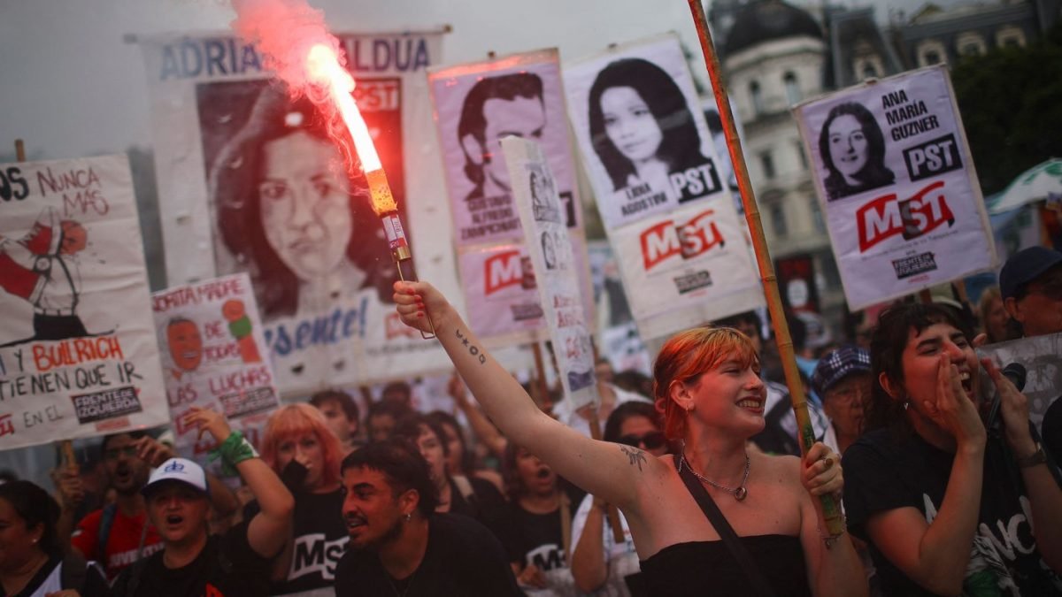 2025-03-24t192152z_1442786132_rc2ujdaqp2j4_rtrmadp_3_argentina-anniversary-march.jpg