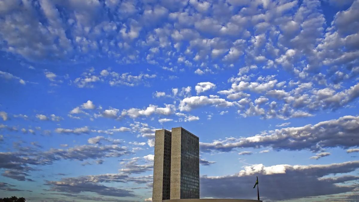 brasilia_congresso_nuvens_e_0416202217_2.jpg