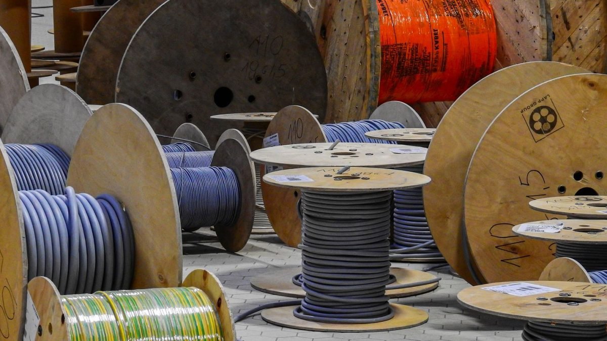 cables-2147450.jpg