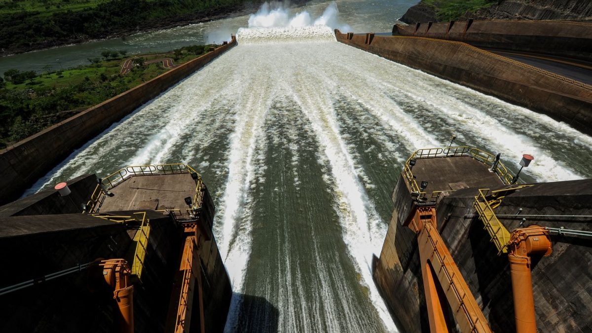 itaipu14.jpg