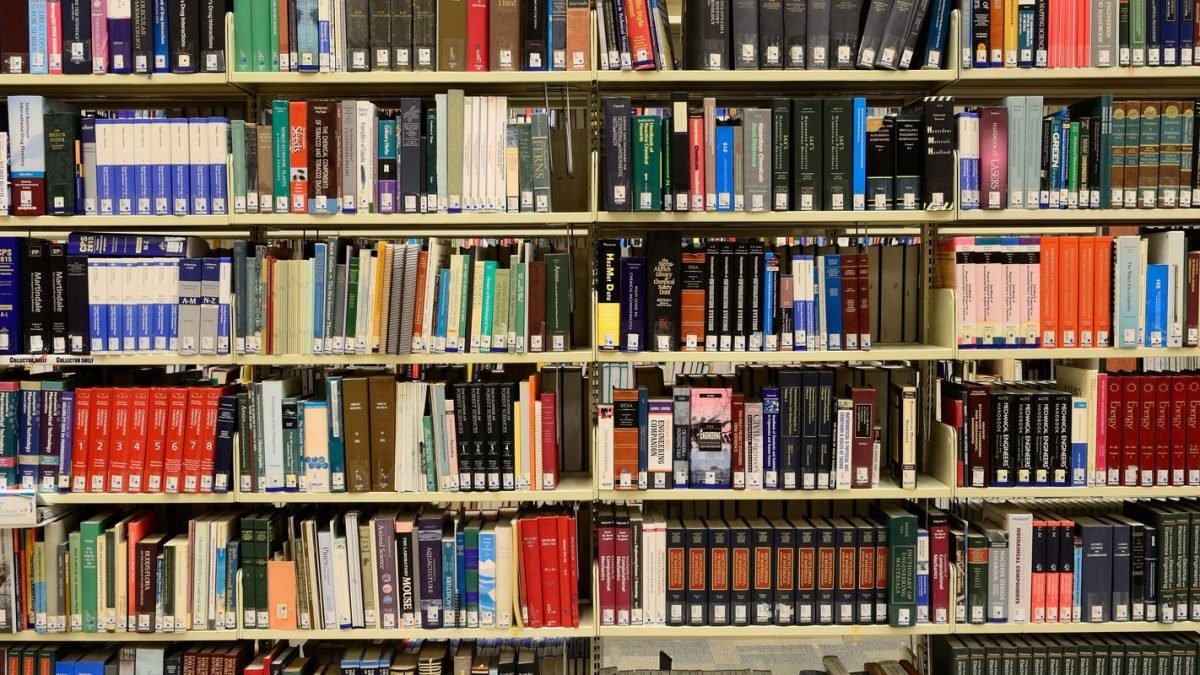 library-1147815.jpg