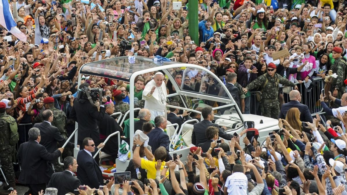 papa_francisco_rio_de_janeiro_povo.jpg