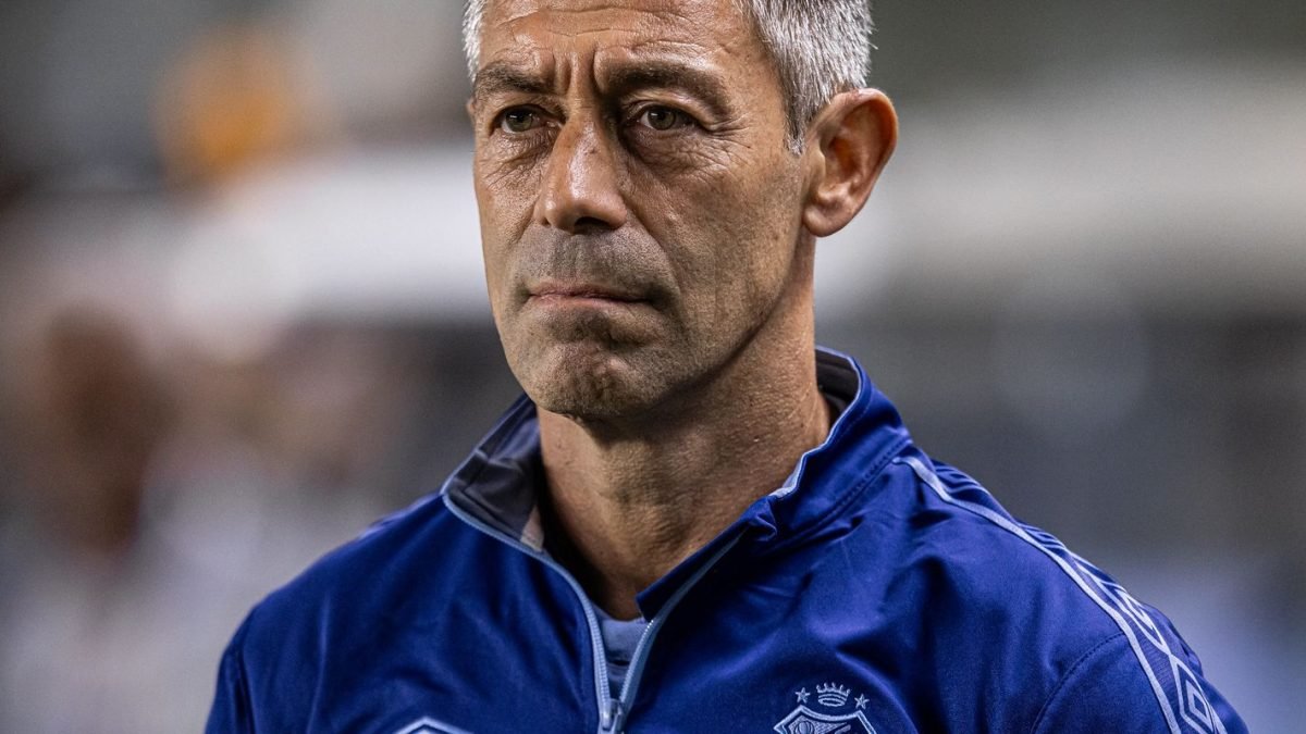 pedro_caixinha_tecnico_demitido_santos.jpg