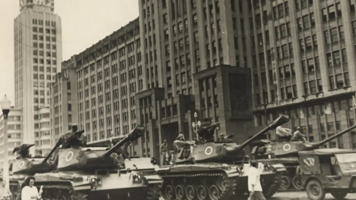 tanques_no_rio_02abr1964.jpg