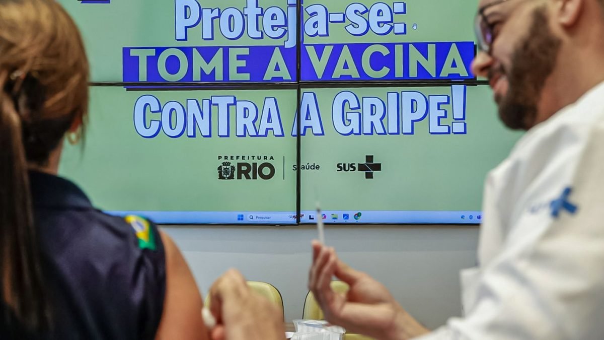 vacinacao_contra_a_gripe_no_rio_-_creditos_edu_kapps-sms_1.jpg
